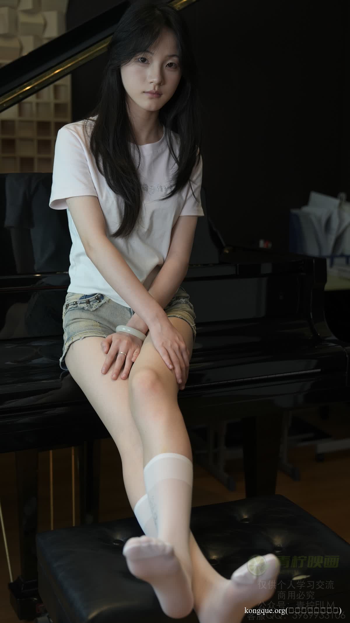 001.青柠映画_阿慌_琴房秀玉足__0265